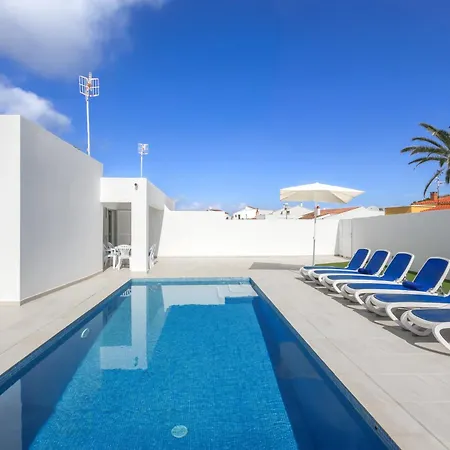 Aday And Ixeia Сasa de vacaciones *